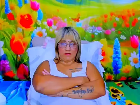 צ'אט XXX בשידור חי של indianroxy