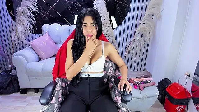 Czat XXX na żywo – Ammy_Woodd