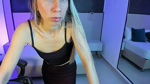 צ'אט XXX בשידור חי של ania_rummage