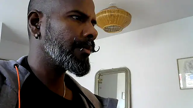Chat XXX en directo de frenchblackc31