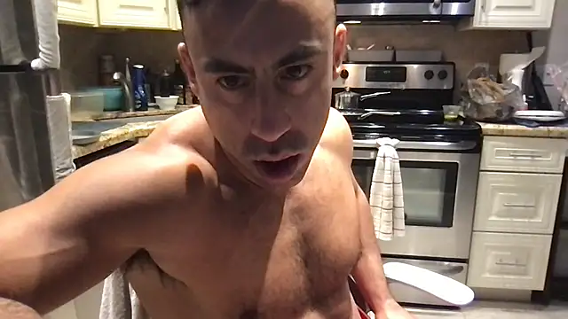 BigGuyMuscle élő XXX-chatje