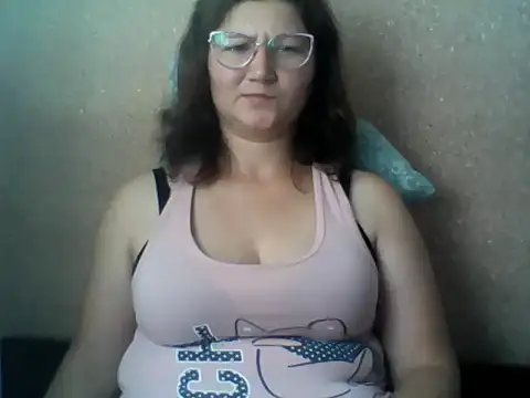 Oliviiaa_Valter Adlı Modelin Canlı XXX Sohbeti