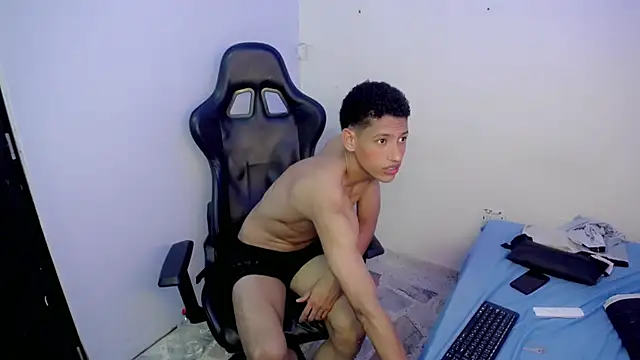 XXX chat uživo modela athlete_reese