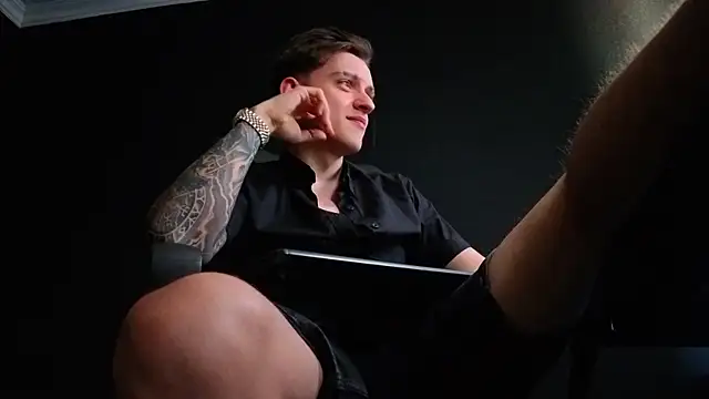 FelixStarkk XXX чат на живо