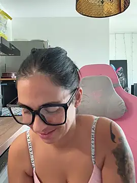 LaPetiteKim 网络视讯表演