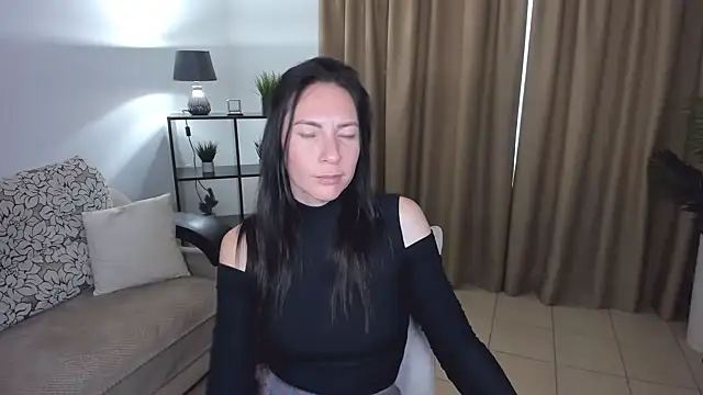 Chat XXX en directo de IngaRain