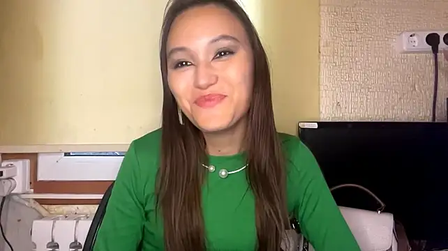 Chat +18 de LanaHoang ao vivo