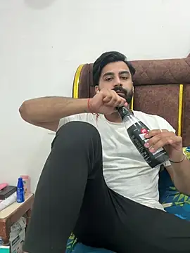 Royalboy_03 Adlı Modelin Canlı XXX Sohbeti
