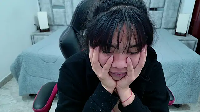 Chat XXX ao vivo de laureentt_