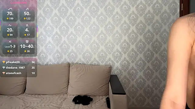 Chat +18 de ElmiraDabato ao vivo
