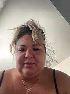 MikyVesela Chat XXX live