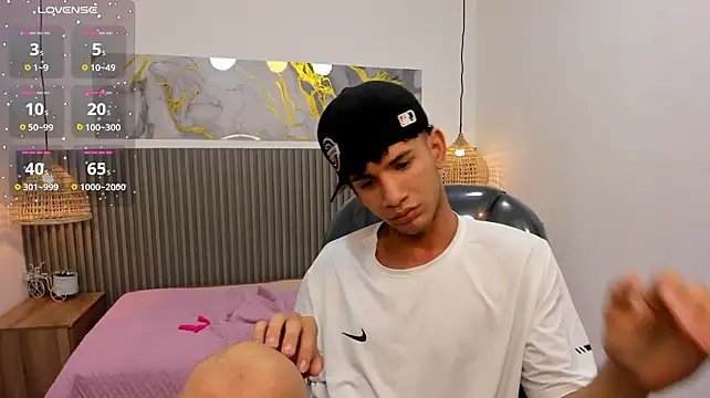 JDWhite18's Live XXX Chat