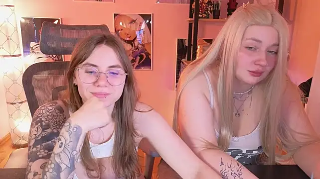 צ'אט XXX בשידור חי של _AnnaStark_