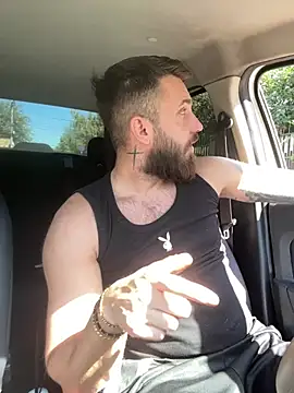 LustyMike_ live XXX chat