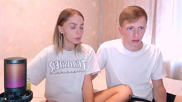 juliaanddima 现场XXX聊天