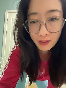 weiwei103 即時 XXX 聊天