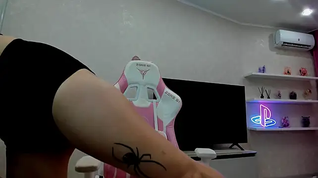 צ'אט XXX בשידור חי של RedLipse