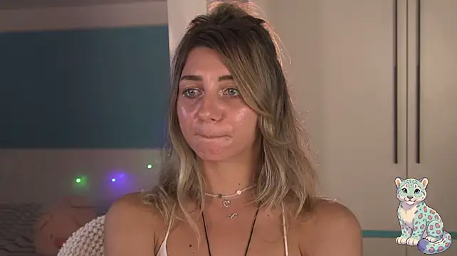 MilaMilkEyes Chat XXX in diretta