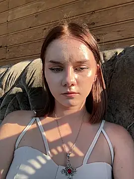 CreamyBush live XXX chat