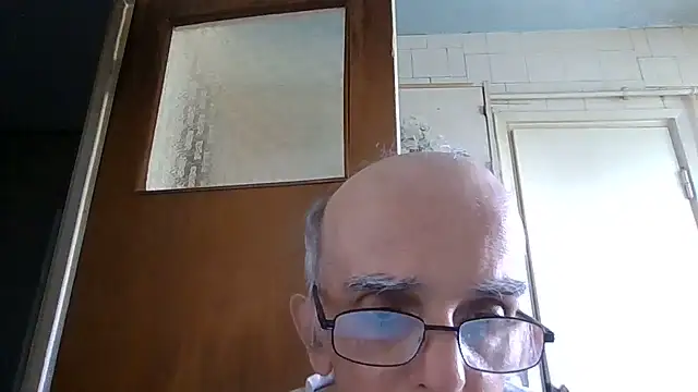 mariusica1@xh live XXX chat