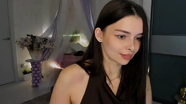 Chat +18 de ContinentOfTranquility ao vivo
