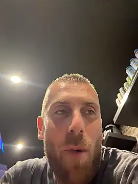 Johnytrain live XXX chat