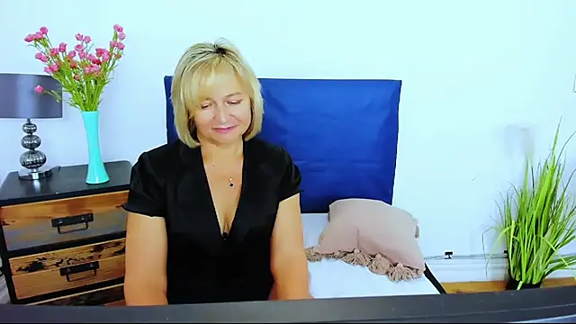 MarieneHot Live XXX-Chat