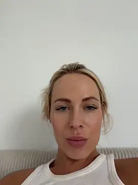 streetdoll Live XXX-Chat