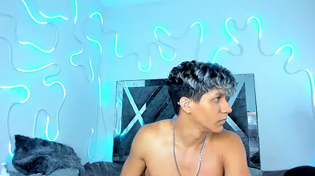 Robertmiller21 Live XXX-Chat