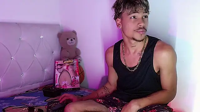 Angel_foxc13: απευθείας συνομιλία ΧΧΧ