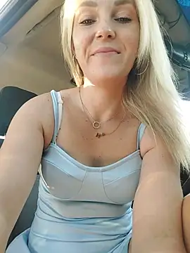 Yourblonde_69's Live XXX Chat