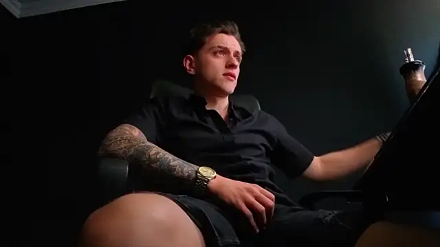 Онлайн чат XXX FelixStarkk