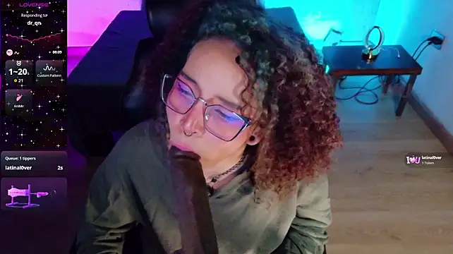 Živý XXX chat emmanakamura