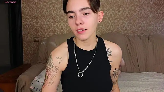 Lilihere_'s Live XXX Chat