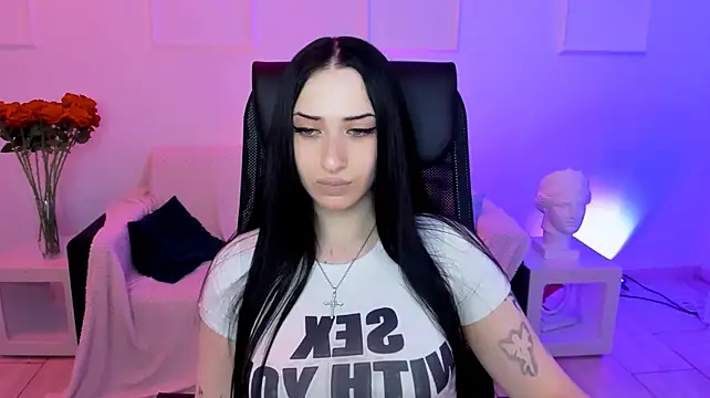 Chat +18 de MonicaLowes ao vivo