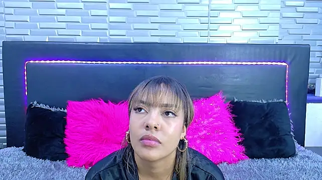 Czat XXX na żywo – SeraphynLuxora