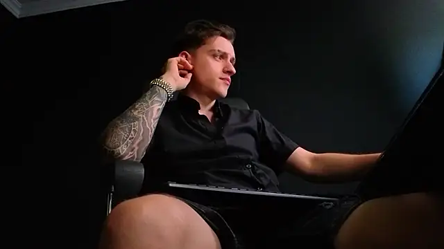 Czat XXX na żywo – FelixStarkk