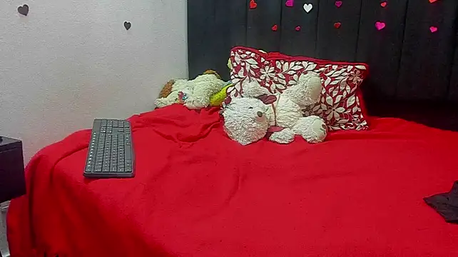 Evaaross_2345 Adlı Modelin Canlı XXX Sohbeti