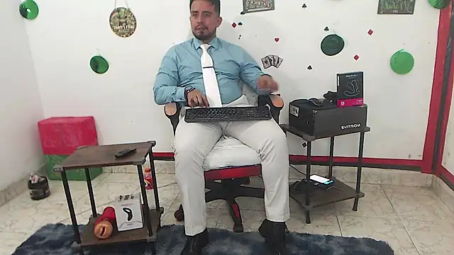 Chatroom XXX en direct de KalethBigDick