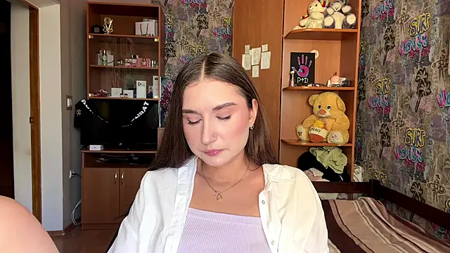 XXX chat uživo modela KittyNoSkirty