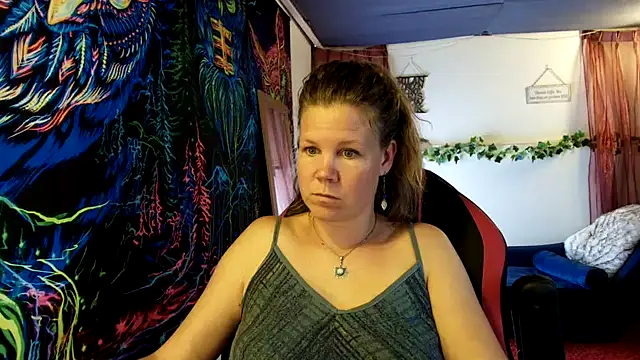 CallMeMaria live XXX chat
