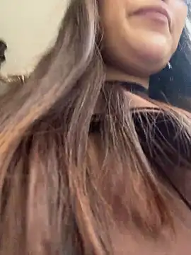 XXX chat uživo modela trytomakememoam