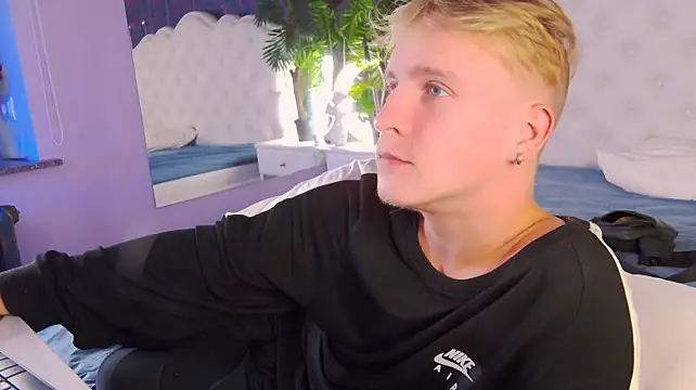 Živý XXX chat _AlexHot_