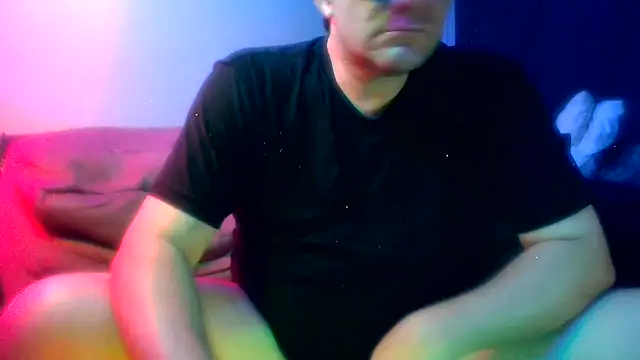 jcrew1279 Show in webcam