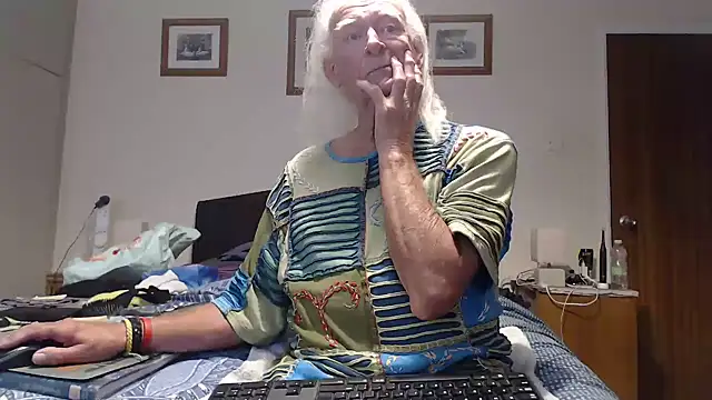 WaverlyKernow Webcam Show