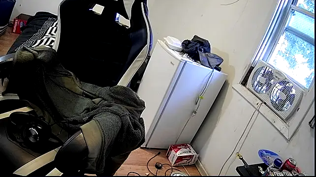 zigzog_ live XXX chat