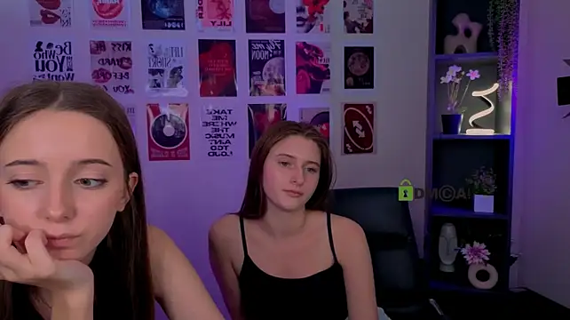 Chat XXX en directo de nekky_mouse