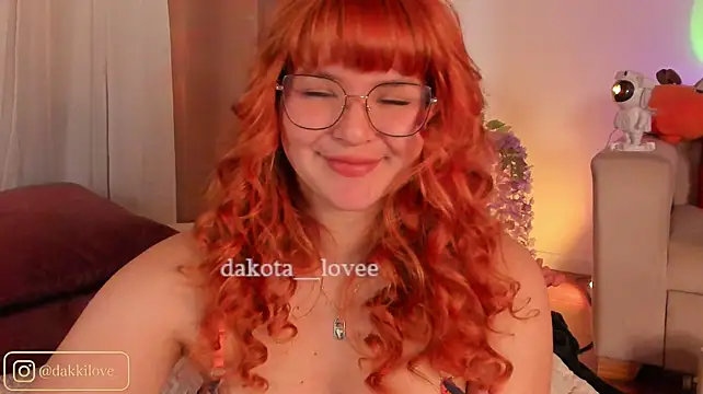 DAKOTA_LOVEE: онлайн-секс-чат
