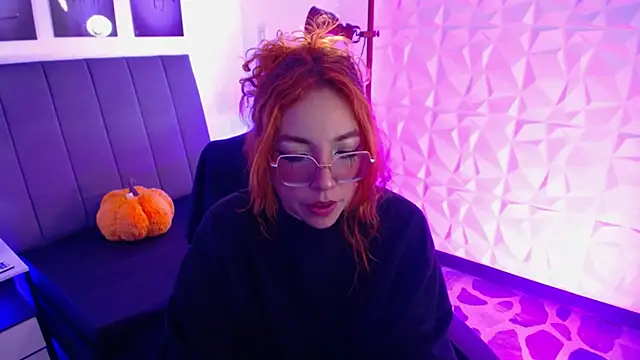 mere_in_redd's Live XXX Chat