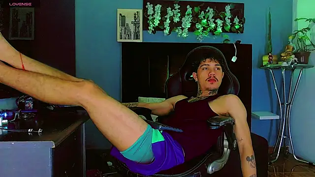 HannibalLester's Live XXX Chat